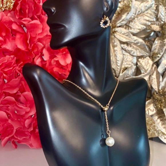 NEW Pearl Accent Necklace - Picture 3 of 4